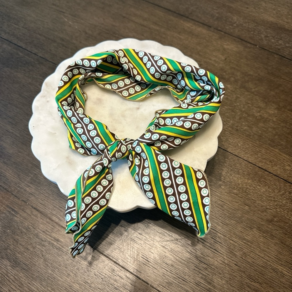 Patterned Green and Yellow Scarf‎